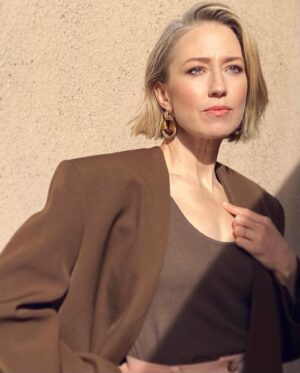 Carrie Coon Instagram - Today @thetalkcbs:
Styling @alicialombardini 
Make-up @adambreuchaud 
Hair @jennychohair 
Jacket @tods 
Pants @rachelcomey 
@louboutinworld 
Earrings @pichulikafrica 
Ring @grownbrilliance