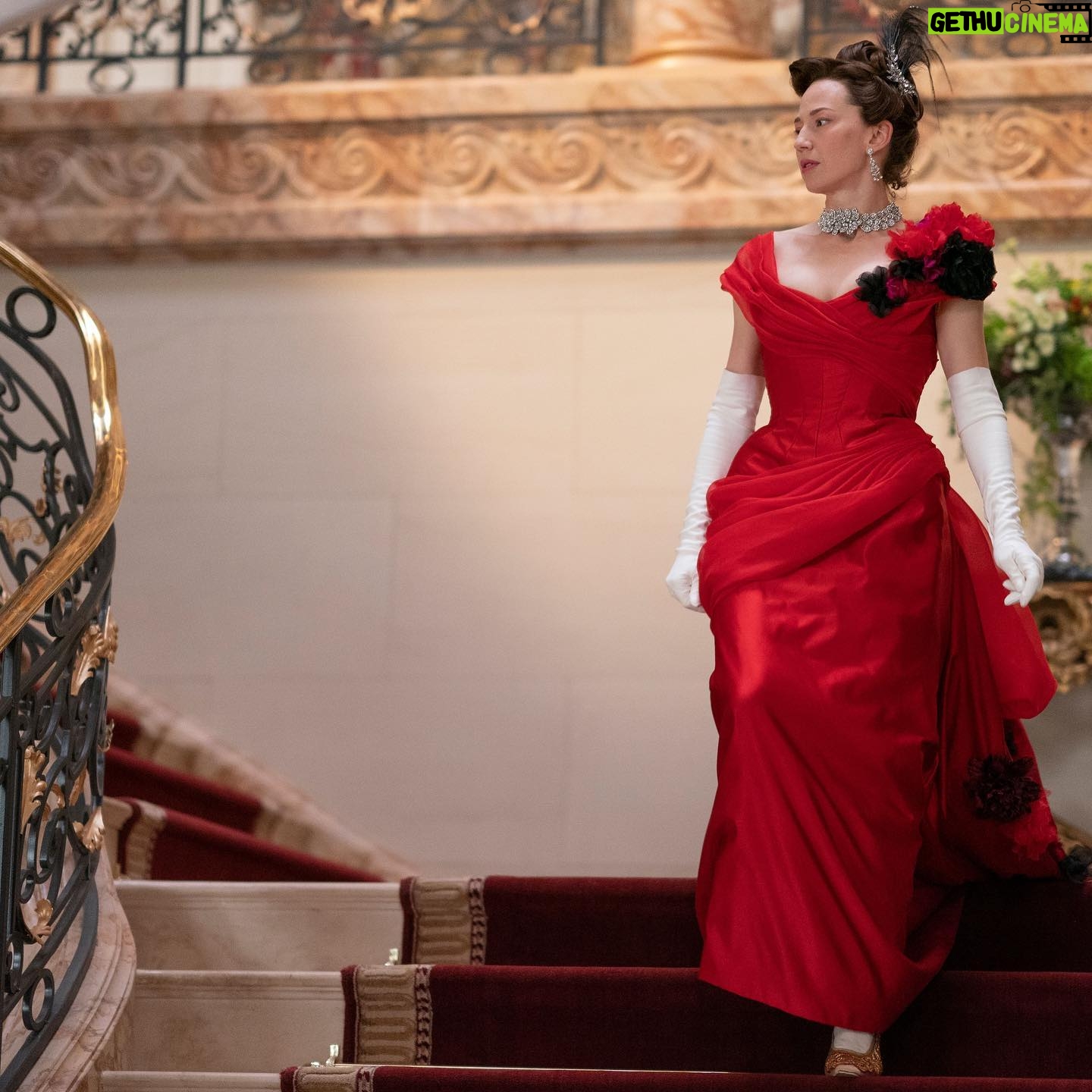 Carrie Coon - 6K Likes - @gildedagehbo #AcademyofMusic #Episode4