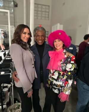 Carrie Preston Instagram - *spoiler alert* Who loved the #Elsbeth fashion show!! (streaming now on @paramountplus)