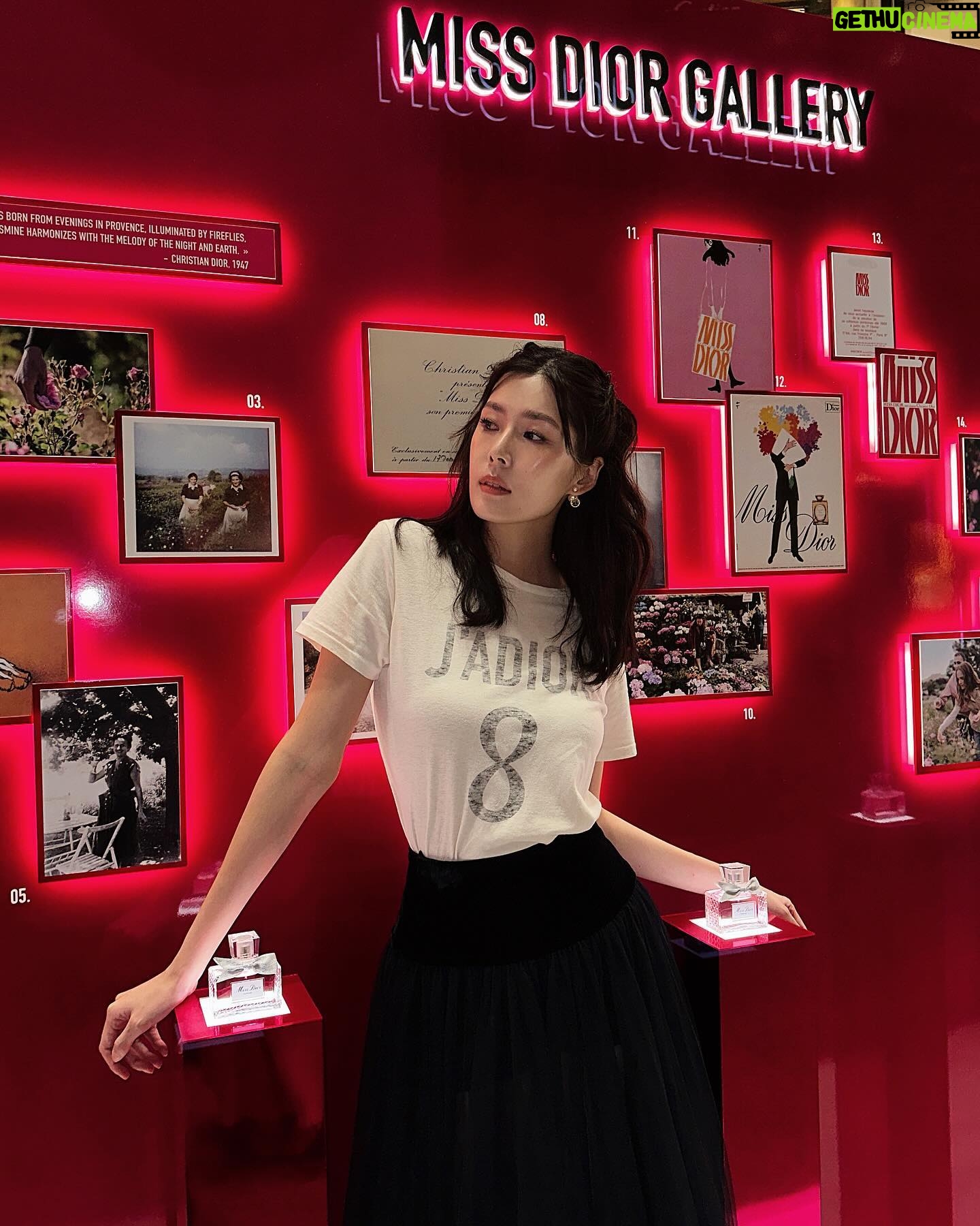 Carrie Wong Instagram - Dress well, get yourself fresh flowers, & a touch of the new floral-fruity Miss Dior Parfum π Love yourself and Love out Loud. Only you can make yourself beautiful π Discover the Miss Dior Parfum Pop-up at Ngee Ann City, Level 1 Atrium till 31 May and shop at all Dior Beauty Boutiques, Counters and on the Dior Beauty Online Boutique. @DIORBEAUTY #MISSDIOR #LOVEOUTLOUD #MISSDIORPARFUM