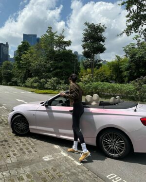 Carrie Wong Instagram - Happygirl94 during her weekend drive 😎

p/s thank you @the.visual_lab for this super pretty car wrap, loving the color it’s perfect for the new year ♥️