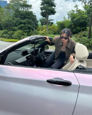 Carrie Wong Instagram - Happygirl94 during her weekend drive 😎

p/s thank you @the.visual_lab for this super pretty car wrap, loving the color it’s perfect for the new year ♥️