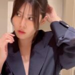 Carrie Wong Instagram - My first ever GURWM for bed: hair care night edition together with @kerastase_official The Serum Anti-chute Fortifiant from the Kérastase Genesis range is filled with nourishing actives that tackle weak roots; unveil resilient hair scalp barriers & strands for fuller, healthier-looking locks. Check the full Kérastase Genesis range today! #KerastaseSG #KerastaseGenesis #NeverBeAfraidOfFalling #iWillNeverLetYouFall