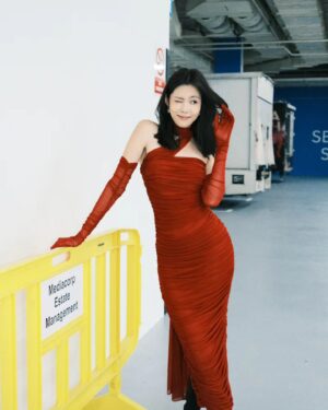 Carrie Wong Instagram - 大家新年快乐！健康快乐最重要 ♥️