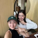 Carrie Wong Instagram - 有些人的出现会让你发现你能铆足无所不能的勇气 有些人的存在会让你知道你可以有无所不能的底气 哪一个比较好？ 你净赚各种无所不能，你最好！ #30VS40 #女人的话题 #三缺一哦 @jinmengyangzi