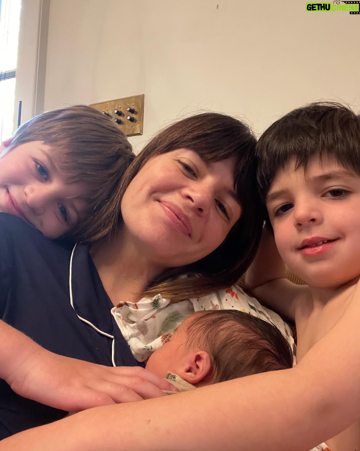 Casey Wilson Instagram - My three hearts. I’m also avail to ref any 8 and under soccer games, assuming you just need a sideline ref who for career self preservation needs would prefer to be in the shade. But one who is very happy to yell at any toxic dads disputing a call. Also ignore the 3 Men and a Baby esque Fed Ex man ghost in the 5th shot. Happy Mothers Day to all!