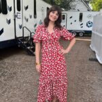 Casey Wilson Instagram - Some pics from the tent in Season 2 of The Great American Baking Show. I unsuccessfully tried to leave my husband for Ole Blue Eyes. What can ya do. I’ll take another run at it in Season 3. I love this show so much and Dame Prue and Sir Zach Cherry and all the bakers, crew and producers. It’s an unbelievably special season. Streaming now on @therokuchannel