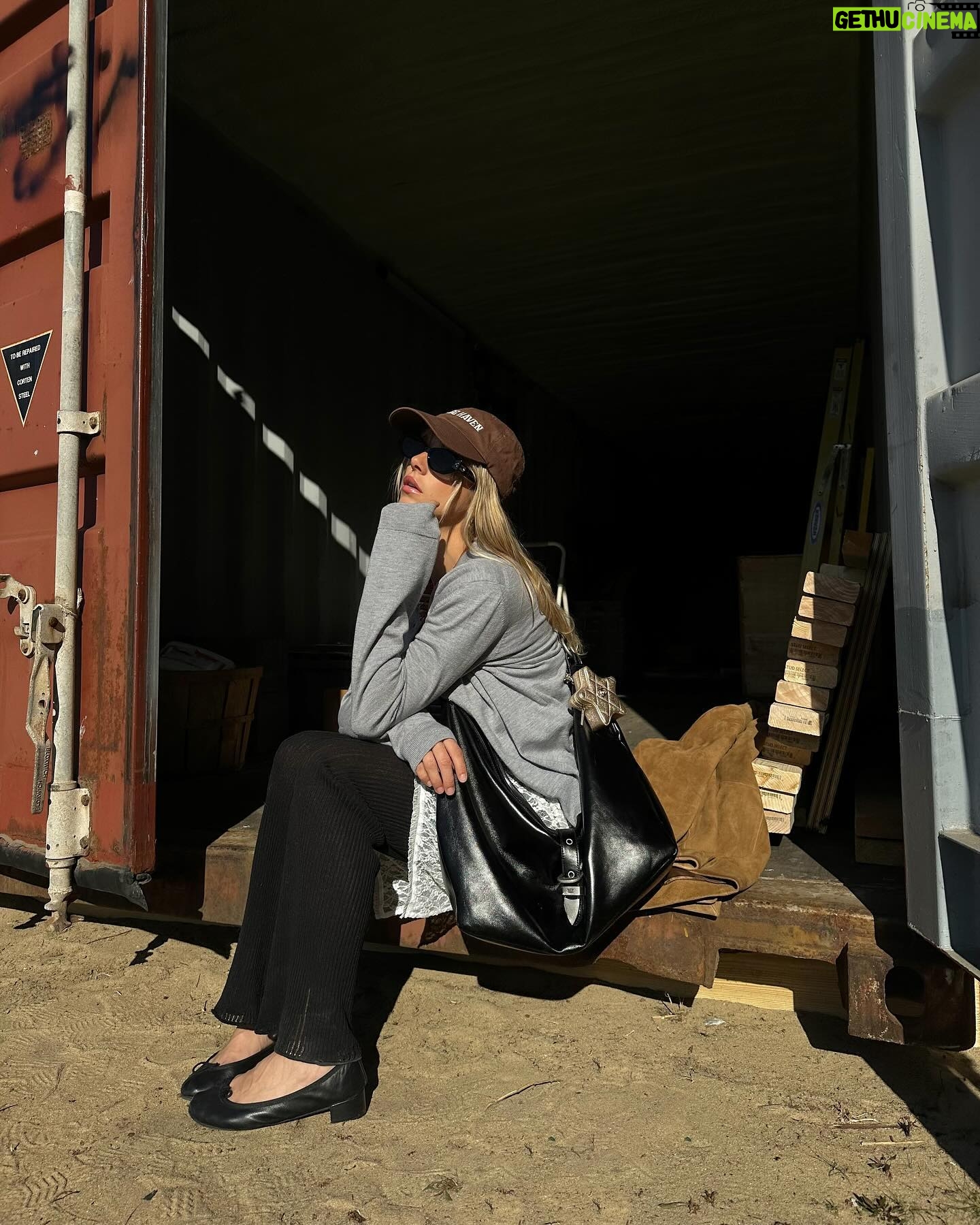 Casimere Jollette Instagram - welcome to le shipping container