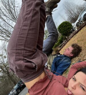 Cassady McClincy Instagram - Penultimate episode of @amcthewalkingdead is airing tonight! As you can see, this one was such a blast being covered in guts, yoga and games and naps and all the shenanigans at lunch, and a hell of a lot of hard work from everyone.♥️🤸🏻‍♀️ 

more to come after it airs to avoid spoilers😉👋🏼🤫