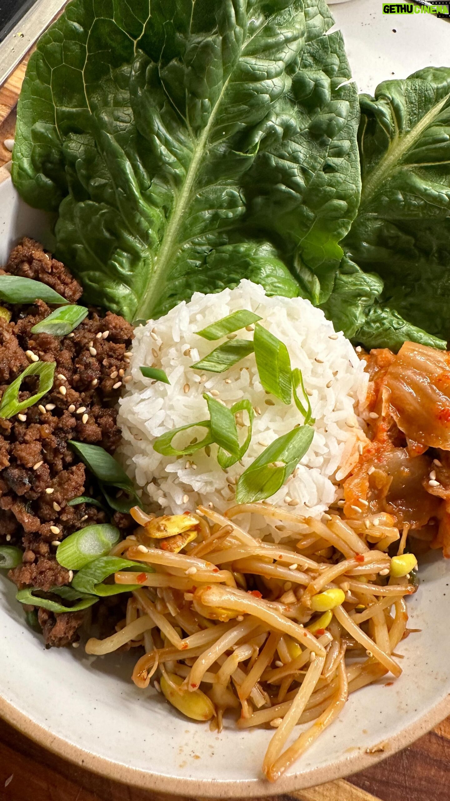 Cassie Yeung - 221.1K Likes - Beef bulgogi in 30 minutes šš„©
Recipe ā¬ļøā¬ļø
8oz thinly sliced beef or protein of choice
1/2 large onion (1/4 thinly sliced, 1/4 for marinade)
1/4 Asian pear (or apple, pear, kiwi)
4 cloves garlic
2 tbsp soy sauce
1 tbsp mirin (can sub w rice vinegar 1 tsp sugar)
1 tbsp gochujang
1 tbsp brown sugar
1 tsp sesame seeds
1 tsp sesame oil
1 green onion
Blend all of your ingredients aside from the green onion and add to the beef. Chop green onion and onion and add in along with salt and pepper to taste.
To a smoking hot wok, add in the meat and use your spatula to flatten out. Donāt be tempted to sautĆ©! Allow to cook until the juices have evaporated and the bottom has become crispy. Donāt be alarmed by any burnt looking pieces, the sugar will caramelize and give you a similar Korean bbq flavor. Once the liquid is no longer visible, stir then flatten back out to cook another minute or until it reaches your desired color.
Serve over rice or with lettuce for lettuce wraps along with your favorite sides (I like kimchi, pickled daikon and bean sprouts) and enjoy!
#beefbulgogi #healthydinners #quickdinner #bulgogi #koreanfood