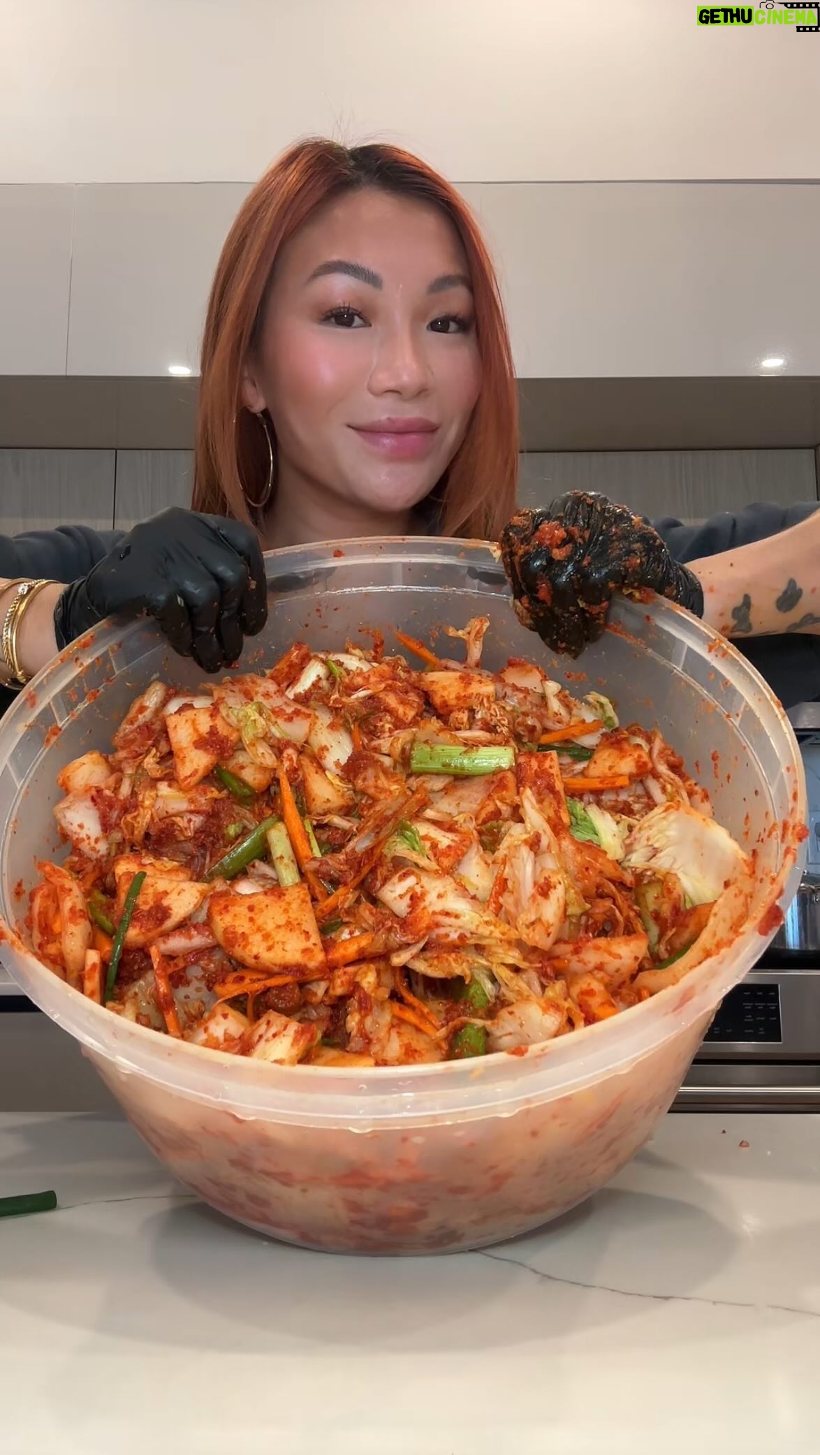 Cassie Yeung - 358.6K Likes - Margot Robbie ate kimchi as part of her skin care regimen for the Barbie movie. *runs to make kimchi* š„¬
Recipeā¬ļø
1 head Napa cabbage
Coarse sea salt
1-2 bunches green onions
1 daikon radish
1 cup carrots
1 head garlic
1 small piece of ginger
1/2 Asian pear or apple
1/2 medium onion
2/3 cup fish sauce
1 medium sized potato
2/3 cup korean chili flakes (adjust to preferred spice level)
Cut the base of the head of Napa cabbage then tear in half. Repeat to create quarters. Cut out the core and chop the cabbage into small pieces. Salt and massage your cabbage well and set aside. Meanwhile, boil your potato. Continue chopping up your green onions, radish and carrot and set aside. Blend your Asian pear, onion, garlic, ginger and fish sauce. Remove from blender and mix in Korean chili flakes and your mashed potato. By now, your cabbage should have wilted and released its moisture. Rinse and squeeze well to remove as much water. Add your veggies and chili mixture to the cabbage and mix well to combine. Add kimchi to a container making sure to push out any air. Leave it out at room temperature for a few days to ferment then transfer to the fridge. Enjoy!
#kimchi #koreanfood #ferment #fermentedfoods #healthyrecipes #guthealth