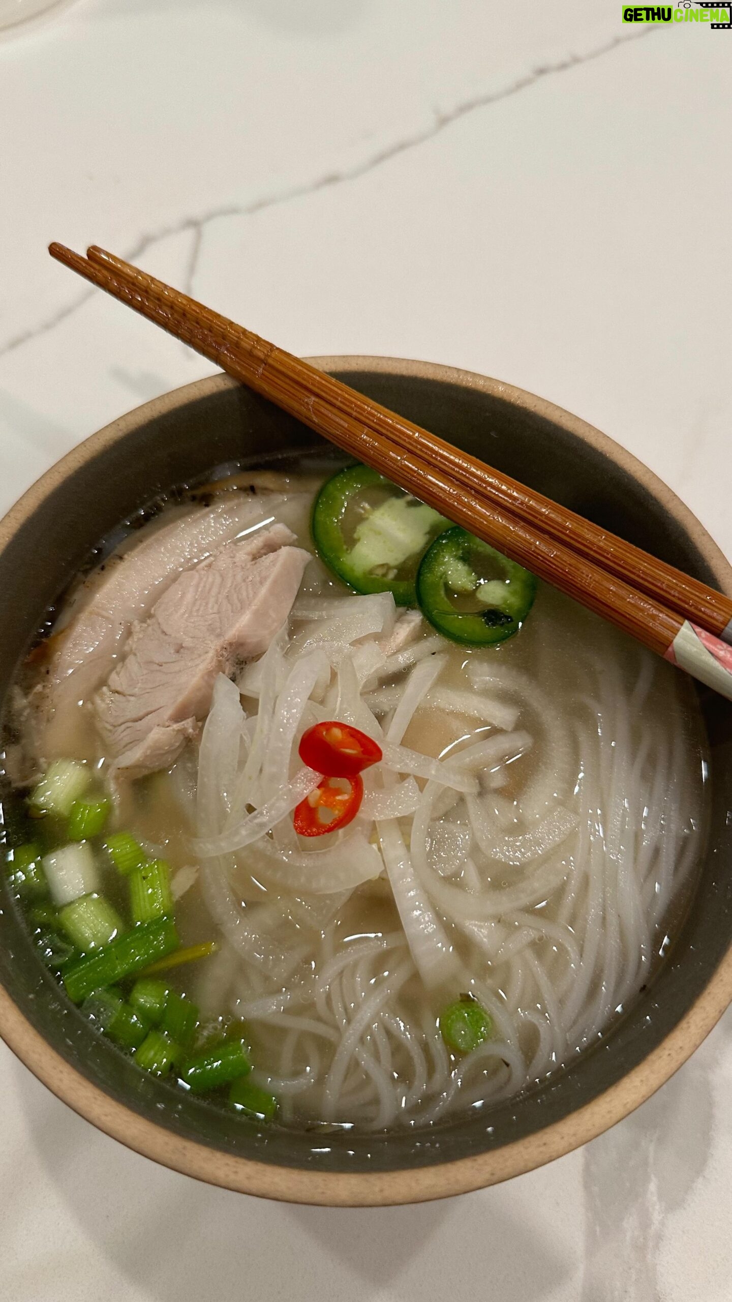 Cassie Yeung - 164.5K Likes - Annual leftover thanksgiving turkey pho in 45 minutes š
Recipe ā¬ļø
1 turkey carcass
1 medium onion
1 knob ginger
Pho spice mix (1/2 pack depending on the size)
5 quarts water
1/4 cup fish sauce
1 small piece rock sugar
Chili vinegar onions
1 onion sliced
2 Birds Eye chili
1/2 cup vinegar
1/2 cup boiling water
1 tsp sugar
Roast your onion and ginger under a broiler until they are slightly charred. Toast your spice mix in a pan until they are fragrant and have some color then add to a spice bag. To a large stock pot or pressure cooker, add your turkey carcass, aromatics, spice bag, water, fish sauce and rock sugar. If you are making this on a stove top, bring to a boil then reduce to a simmer for 45 minutes. Serve with rice noodles and whatever fixings you enjoy.