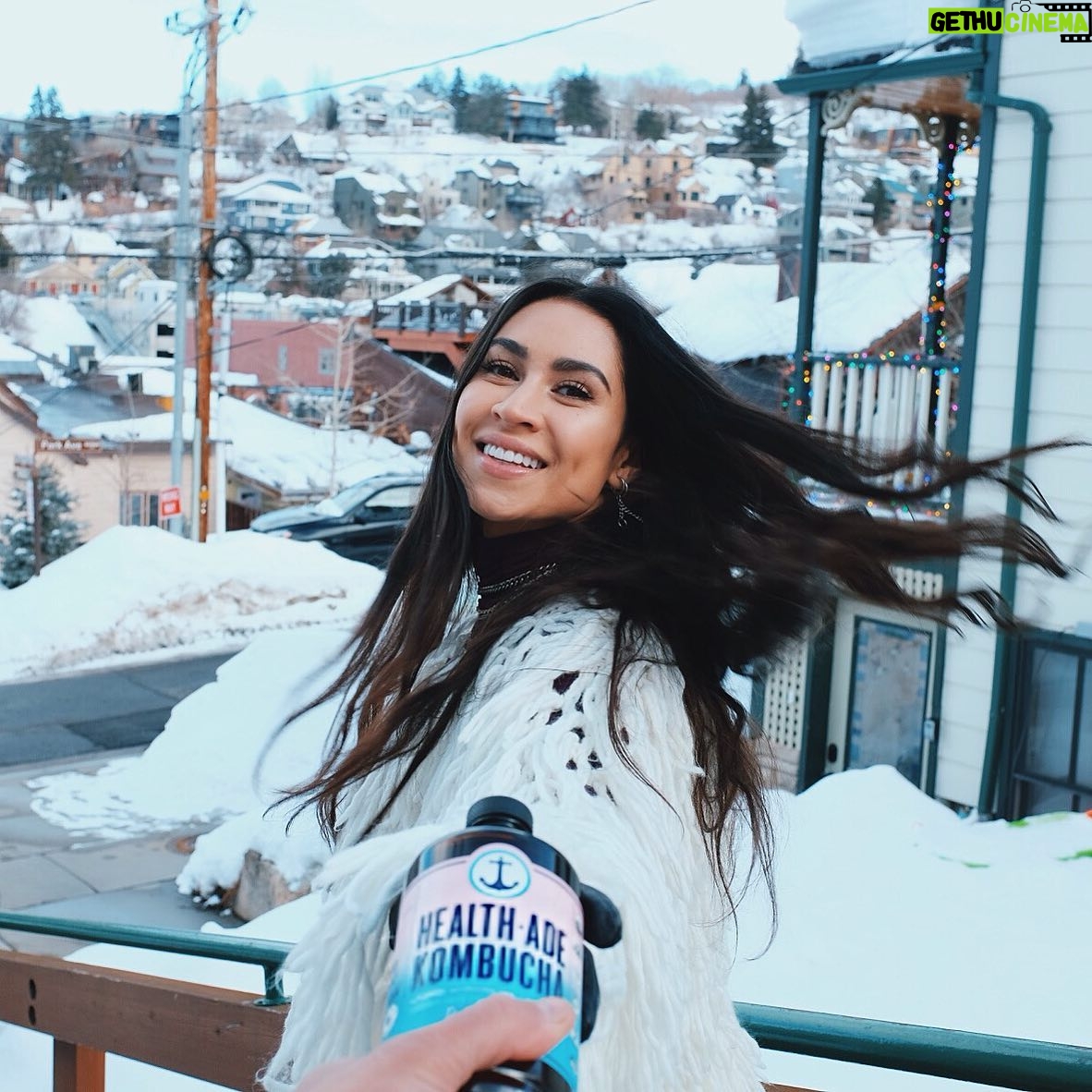 Cassie Steele - 19.1K Likes - Many of you who know me, know I like to make healthy choices. If you know me WELL you know I can’t resist something tasty - good thing @healthade satisfies me on all fronts! Thanks for having us at Sundance, Bubbly Rose is now a staple!!! ❤️❤️❤️
#Followyourgut #Partner