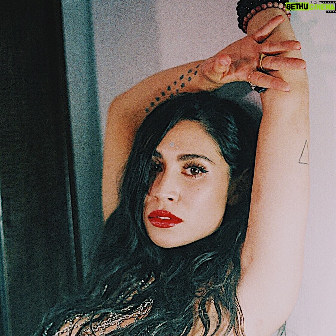 Cassie Steele - 14.5K Likes - Last year ended with uncertainty, but now, January has brought me so much clarity and purpose. I feel exhilarated!!! What has 2020 brought you so far??? #newyearnewlooknewpaige 📸: @giasuperstar