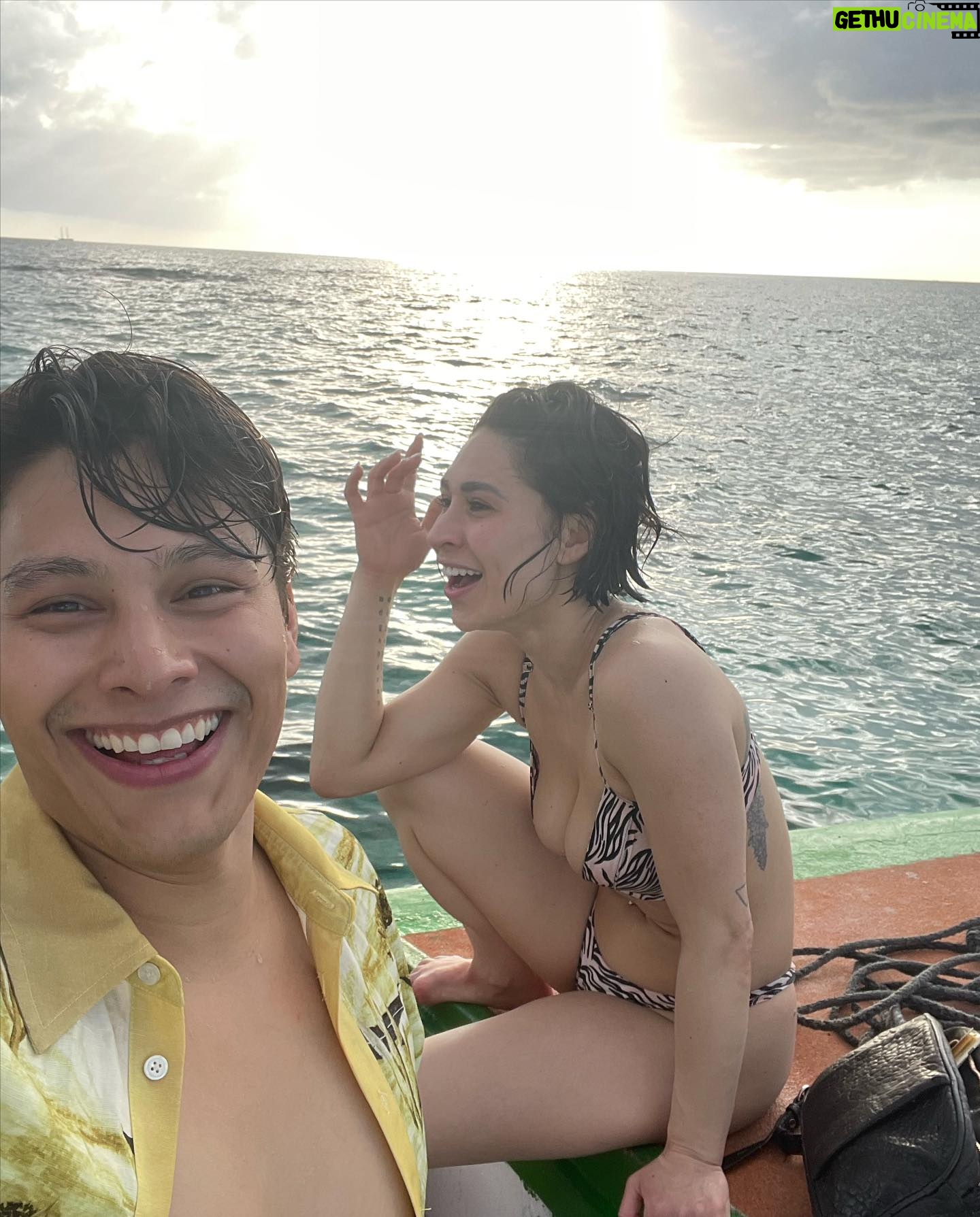 Cassie Steele - 20.6K Likes - Reminiscing about adventures in Jamaica! Jumping off castles into the water, over eating without acid reflux and just moving… around. I really took moving around for granted back then😂😂😂 #newmom #pregnancy #jamaica #travel