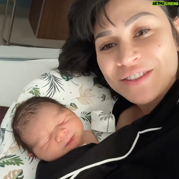 Cassie Steele - 35.9K Likes - Happy Holidays!!!! Thank you to everyone who has sent their love and support throughout this pregnancy, it made a night and day difference- I love you so much!!! #newborn #momlife #thanksgiving