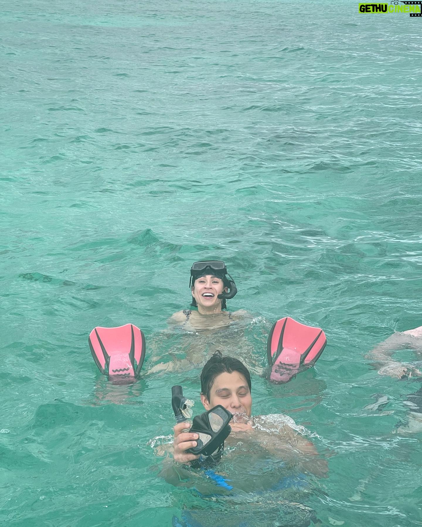 Cassie Steele - 20.6K Likes - Reminiscing about adventures in Jamaica! Jumping off castles into the water, over eating without acid reflux and just moving… around. I really took moving around for granted back then😂😂😂 #newmom #pregnancy #jamaica #travel