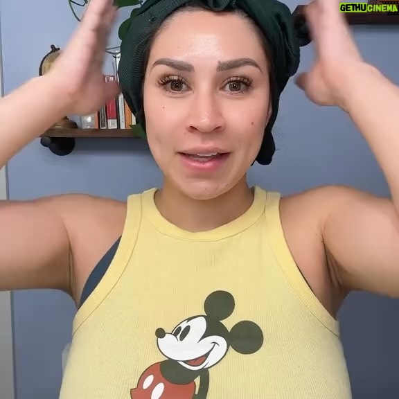 Cassie Steele Instagram - Part Two : Heatless Curls βΏ !!! These twists work way better with long hair ππππ Link in bio, if you have long hair or are going for the Shirley temple vibe π #heatlesscurls #hair #heatlesscurlsovernight