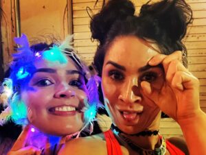 Cassie Steele Instagram - Missing our family vacay so much 🥹. Mexico was full of Tom foolery and it was NOT long enough. 
Every year that goes by we’re not living in the same city gives a deeper shade of melancholy. 

Current shade of melancholy : girl shedding single tear while looking out her passenger window on a rainy drive through the flatlands. Yes. That shade. 

Hug your family! Hug them right now!