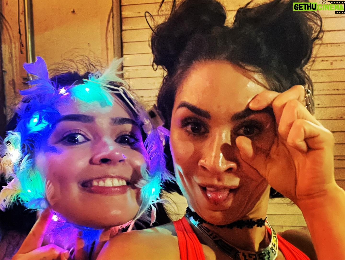 Cassie Steele - 14.1K Likes - Missing our family vacay so much 🥹. Mexico was full of Tom foolery and it was NOT long enough.
Every year that goes by we’re not living in the same city gives a deeper shade of melancholy.
Current shade of melancholy : girl shedding single tear while looking out her passenger window on a rainy drive through the flatlands. Yes. That shade.
Hug your family! Hug them right now!
