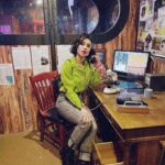 Cassie Steele Instagram - Hi… I’d like to speak to the manager please?