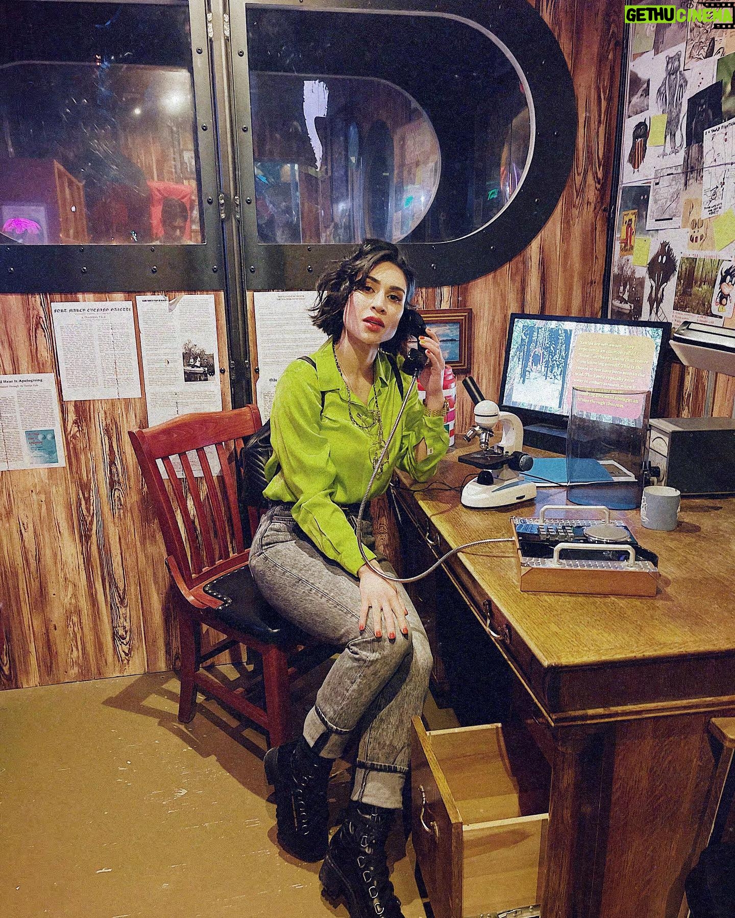 Cassie Steele - 12.2K Likes - Hi… I’d like to speak to the manager please?