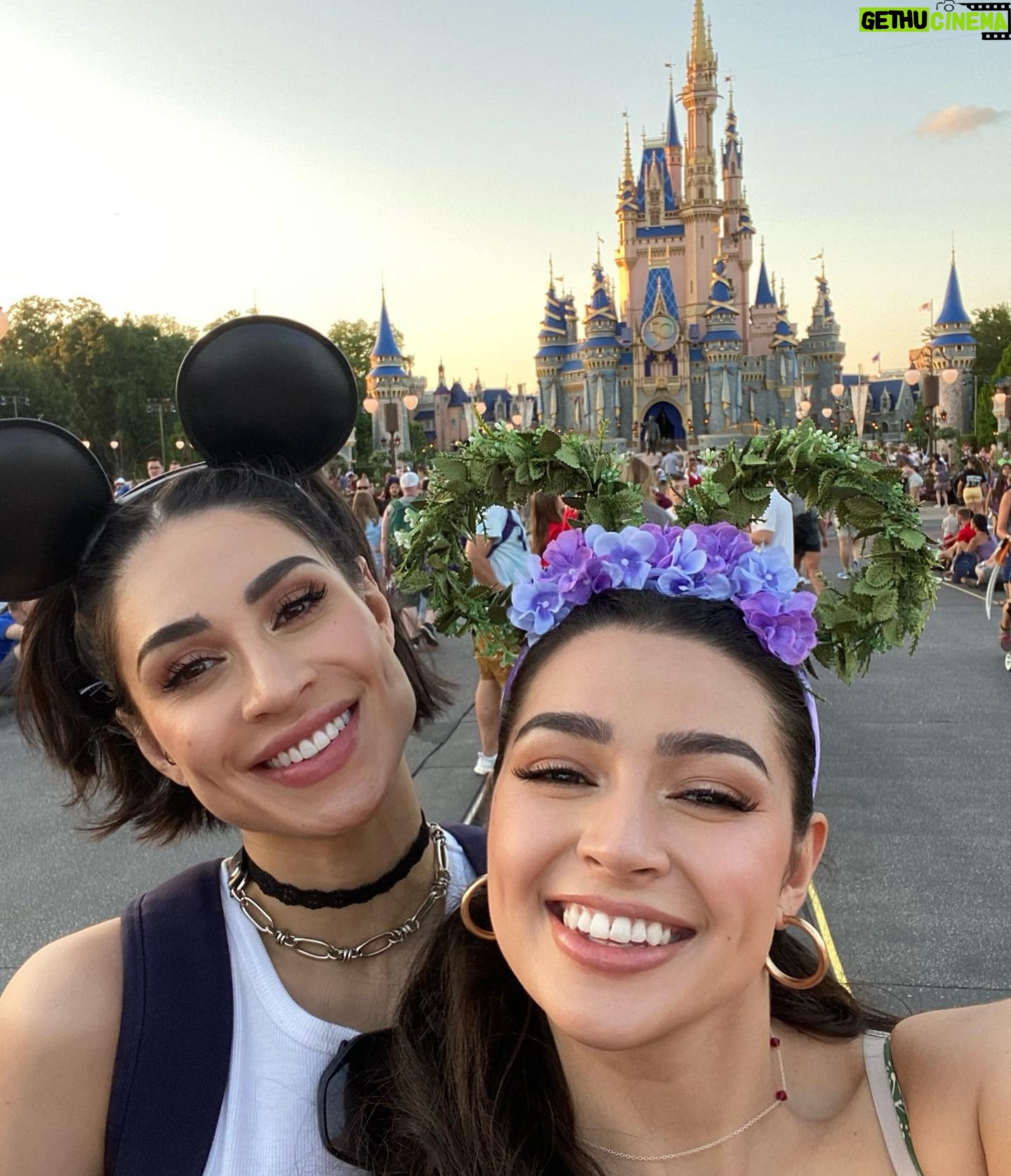 Cassie Steele - 45.7K Likes - HAPPY BIRTHDAY TO MY BEAUTIFUL BIG SIS ❤️❤️❤️ I’m sending you ALL MY LOVE and positivity for your special day, I hope all your birthday wishes come true ♐️ 🥰✨💞 (Disney Vlog pending)