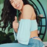 Cassie Steele Instagram - For everyone who enjoys a good throwback outfit! #mannysantos #ugotthelook #bussitchallenge