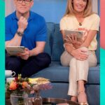 Cat Deeley Instagram – Wrapping up @catdeeley & @benshephardofficial’s first show back with the perfect pit stop in @chrisevanstfi’s car!🚗 

#ThisMorning #CatDeeley #BenShephard #ChrisEvans
