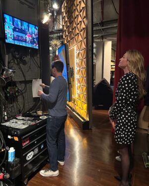 Cat Deeley Instagram - Back in the New York Groove with @LiveKellyAndMark to talk about all things #SYTYCD !! ❤️✨🗽🍎 #NYC