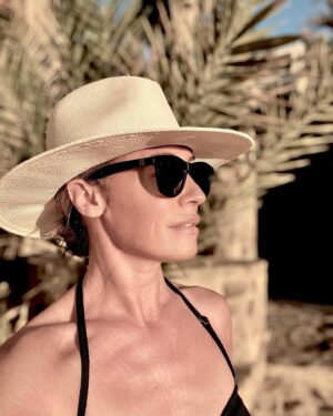 Cat Deeley Instagram - Surprise three day weekend down in #Cabo for a little rest & relaxation ☀️🇲🇽💛🌊 #Mexico