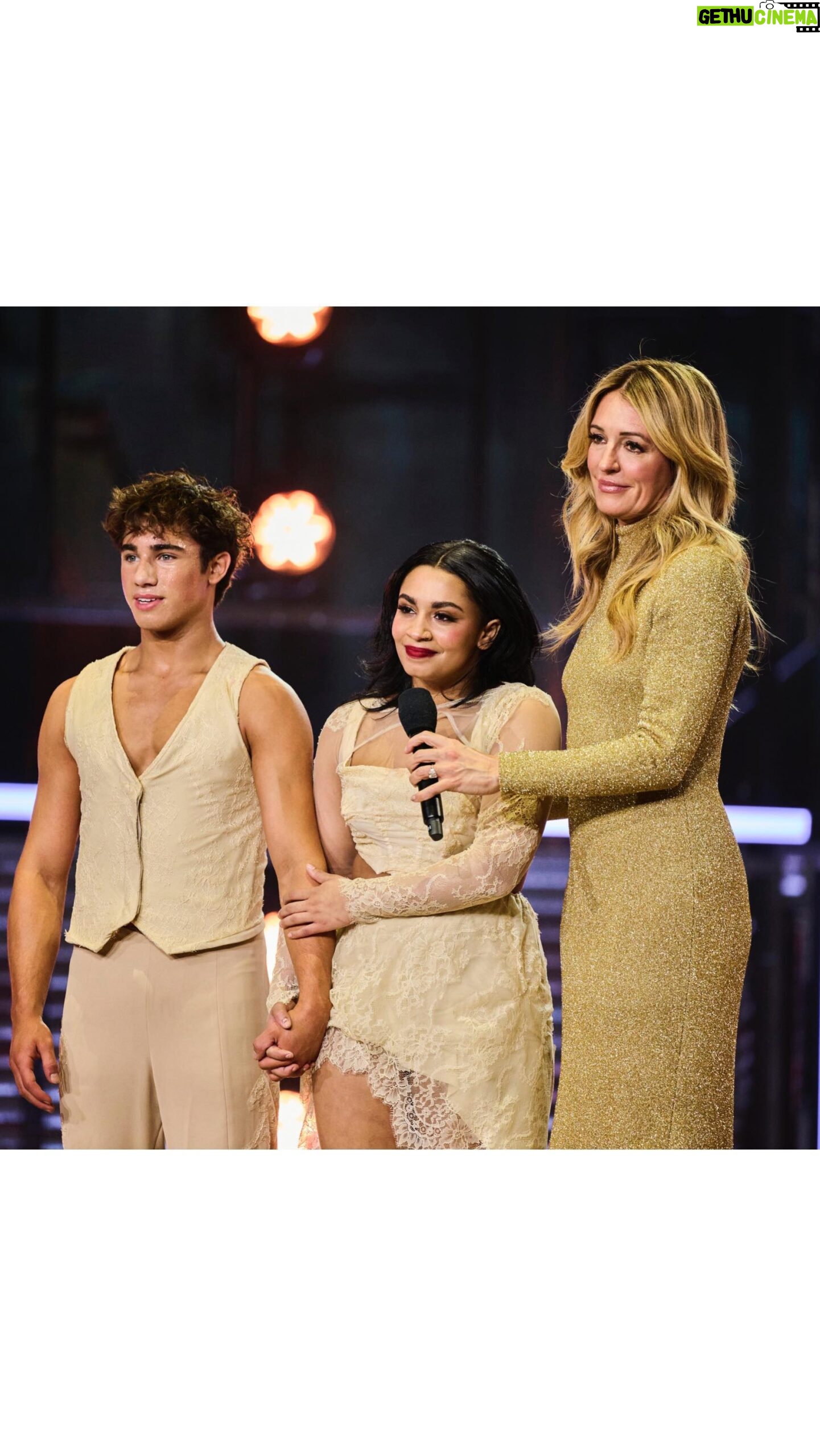 Cat Deeley Instagram - The SEASON 18 FINALE of @DanceOnFox starts in 1 hour !!!! Who will win it all? Find out in an all-new episode of #SYTYCD TONIGHT at 9/8c on @foxtv.πΊπππ