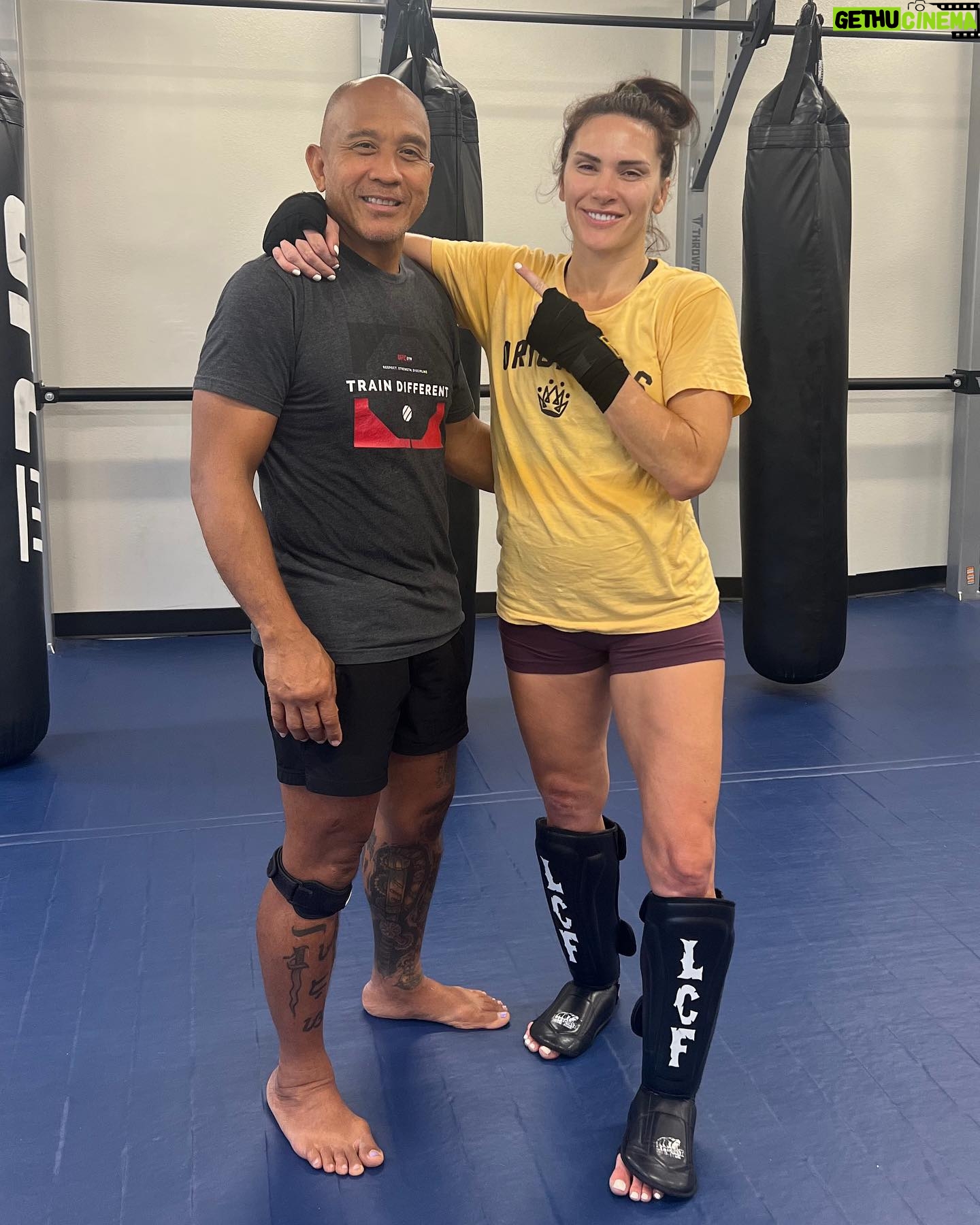 Cat Zingano Instagram - Coach @jhanex.team_parusa and I worked on spinning that jaw today. There are some people you just canβt wait to hit. π΅βπ« π₯ #bellator300sandiego #october7 #zinganovscyborg #andnew