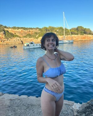 Catarina Perez Instagram - Férias em Mallorca com a Siesta e com os migos 🩵🐚🐬 reels on the way 🛸