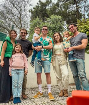 Catarina Siqueira Instagram - Bons amigos, boa música, um bom churrasco e o sábado não podia ser melhor 🧡🍻
