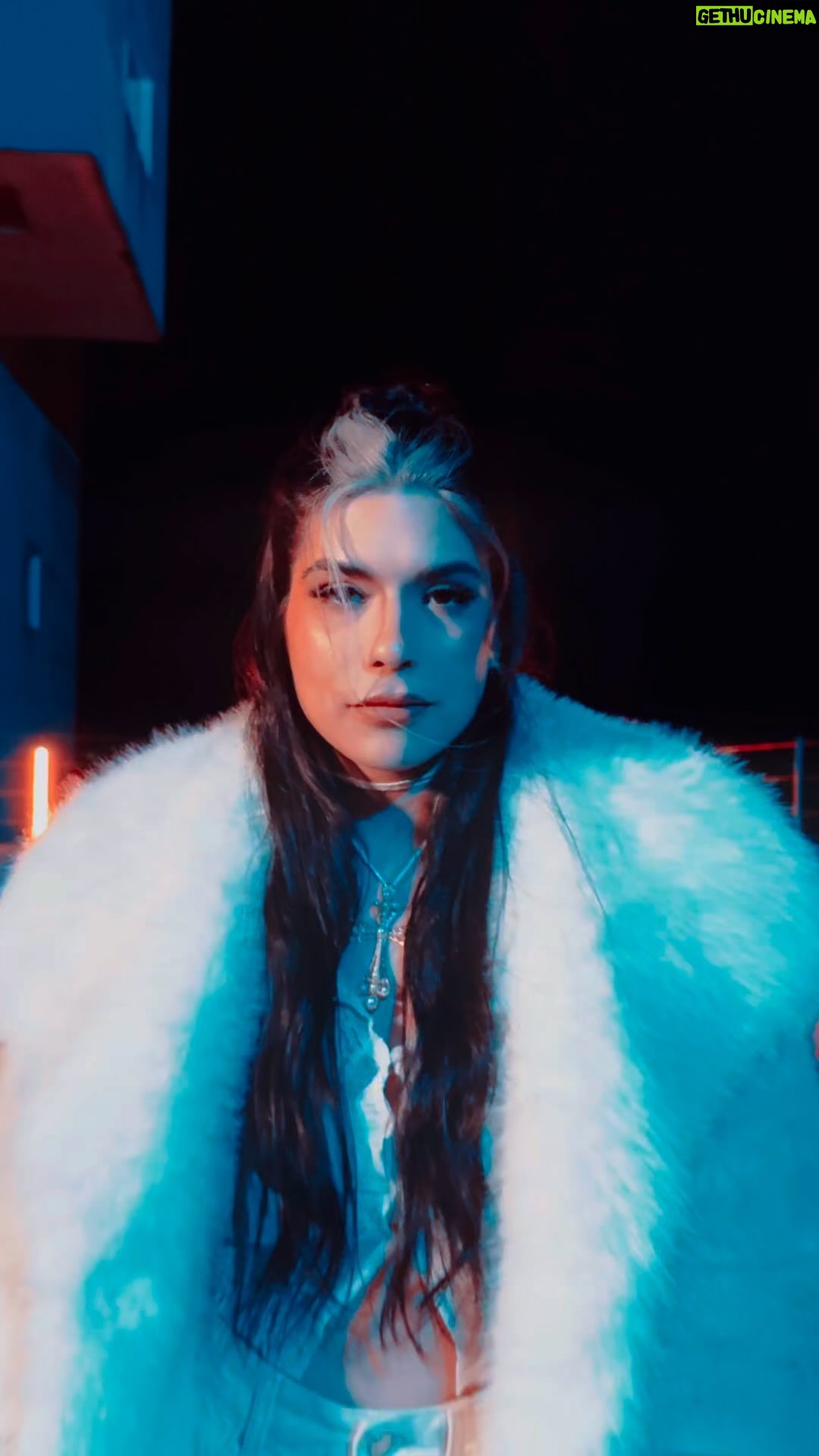 Catarina Filipe Instagram - VINTE E QUATRO ⌚️ 24.04.2024 Finamente desvendado o nome do single que sai esta quarta-feira e até lá vou explicar-vos porque precisei deste tempo para voltar a lançar música nova. Stay tuned 👀