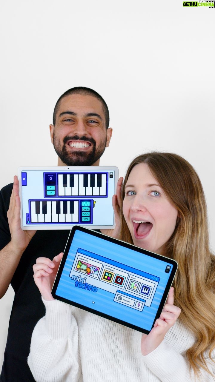 Catherine Francoeur Instagram - Après presqu'un an de développement, minitechno, notre jeu educatif pour tout-petits et enfants de tout âge, est officiellement disponible dans le Play Store (Android), App Store (iOS) et Amazon Appstore (Fire) avec Steam (Windows) très bientôt! . On a déjà deux nouvelles activités en développement pour la prochaine mise à jour gratuite. Qu'en pensez-vous? Avez-vous des questions? On espère que vos enfants (ou vous, c'est pour tout âge haha) vont apprécier 😁 . #minitechno @bycolorstorm