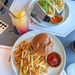 Catherine Francoeur Instagram - Photo dump d'un petit séjour à Toronto qui est évidemment constitué de beaucoup trop de bouffe 🫶🏻🤍🌮🍟🍔🍨
