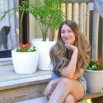 Catherine Francoeur Instagram - May photo dump 🌼💐🌸 Des fleurs, des beaux moments en famille, un chat complètement fou, de la bouffe et un bébé énergique 🤍🫶🏻