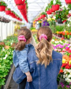 Catherine Francoeur Instagram - Le bonheur et la chance que j'ai d'être ta maman 🤍💐 Bonne fête des mères à toutes les mamans, une pensée particulière pour celles dont cette journée est plus difficile 🤍 📸 : @technofou