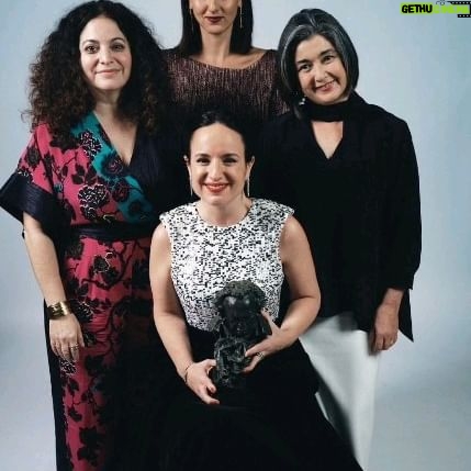 Catherine Mazoyer Instagram - @maitealberdi haciendo historia una vez más. El cine chileno en lo más alto. Su hermoso documental La Memoria Infinita gana Goya como mejor película iberoamericana. Es la primera vez que una directora chilena se lleva este reconocimiento en este festival tan importante y prestigioso. Una producción de @micromundofilms y @fabula_prod Que gran homenaje a Augusto Góngora A quienes aún no la han visto busquenla en plataformas.
