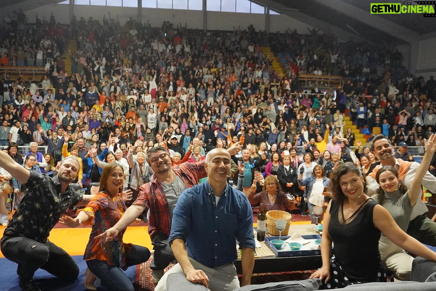 Catherine Mazoyer Instagram - Gracias Colina, Chicureo, Rancagua y San Antonio!! Próximas fechas? 25 de Enero #lapintana 26 de Enero #laflorida Temporada de verano? @teatromori Parque Arauco 27 de Enero al 11 de febrero Mas info? En @perfectosdesconocidos.cl . . . . . #panorama #imperdible #teatro #comedia #verano #vacaciones #chaucha #lorea #topulen #pundonor #picoftheday #instagood #actor