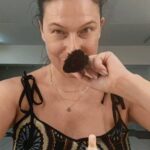 Catherine Mazoyer Instagram - Jaqueline, te extrañaba jajaj A punto de empezar la función de Llegó la Nana en La Pintana