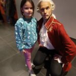 Catherine Mazoyer Instagram - Hoy tuvimos nuestra salida madre-hija con Galita. Fuimos a ver La Flauta Mágica, un montaje enfocado en los niños para que tengan sus primeros acercamientos con la ópera. Gracias @virginiaceciliasoprano por tu infinito talento, realmente es un privilegio verte y escucharte en los escenarios. Te admiro profundamente. Y a Juan. Un groso 🙌
