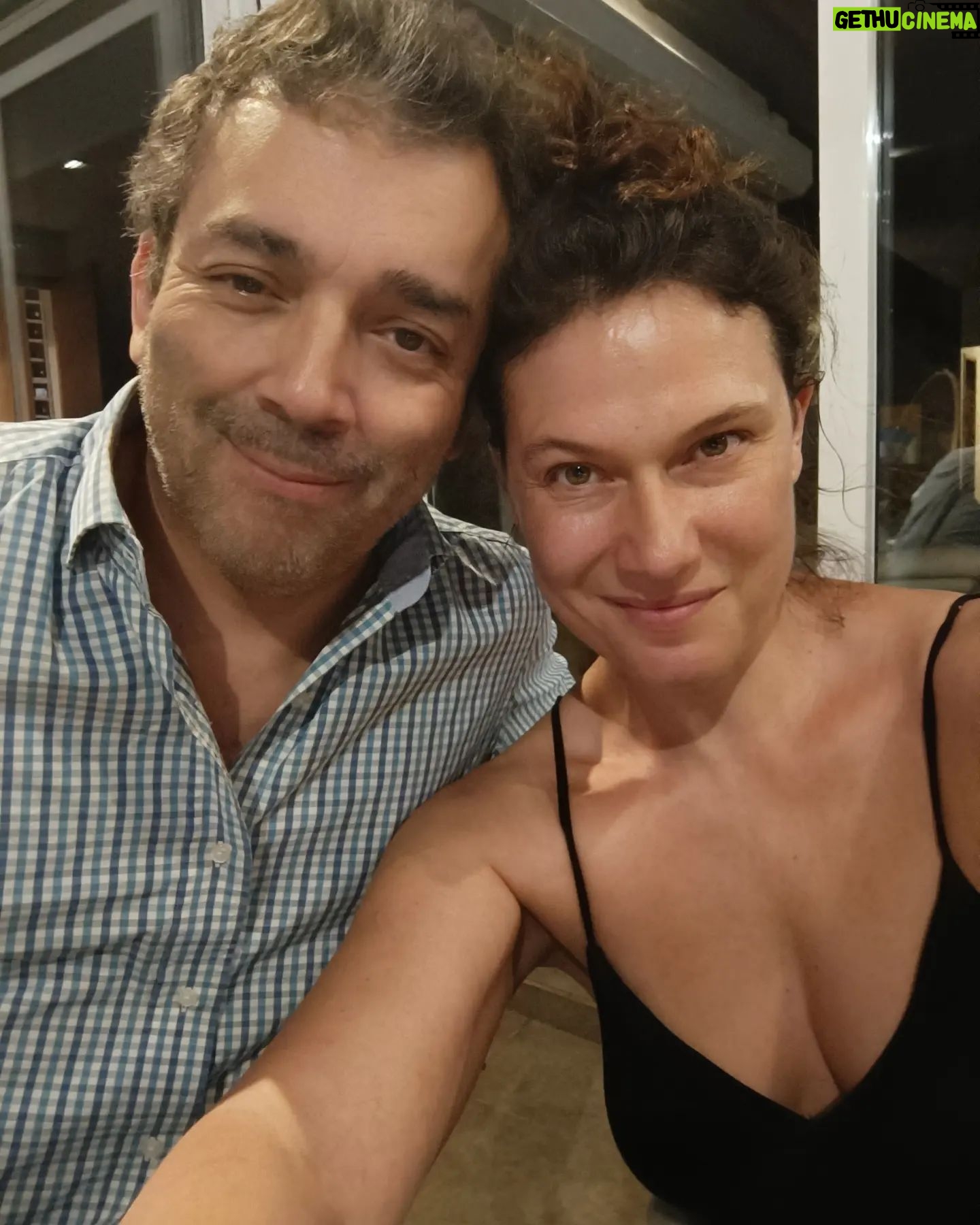 Catherine Mazoyer Instagram - 8 semanas de casados amor @raul_ars2 8 semanas de pura felicidad Te adoro
