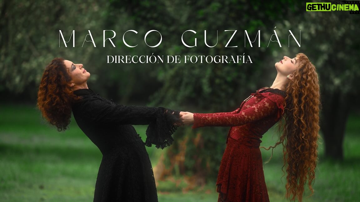 Catherine Mazoyer Instagram - @eidesis_serie es un universo, viene de una idea que se me ocurrió a los 15 o 16 años… amalgamado con ideas y sensibilidades de la increíble artista @karlagrunewaldt 🎬✨ Cada videoclip de este disco es un adelanto al primer episodio, que tiene pistas y secretos. Vayan a ver “Kari”, ya disponible en Youtube ☺️