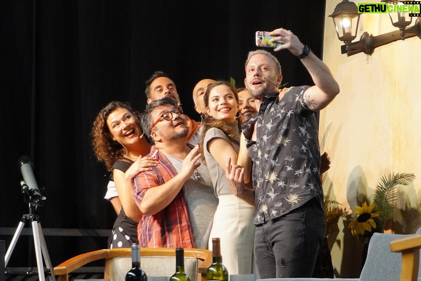 Catherine Mazoyer Instagram - Gracias Colina, Chicureo, Rancagua y San Antonio!! Próximas fechas? 25 de Enero #lapintana 26 de Enero #laflorida Temporada de verano? @teatromori Parque Arauco 27 de Enero al 11 de febrero Mas info? En @perfectosdesconocidos.cl . . . . . #panorama #imperdible #teatro #comedia #verano #vacaciones #chaucha #lorea #topulen #pundonor #picoftheday #instagood #actor
