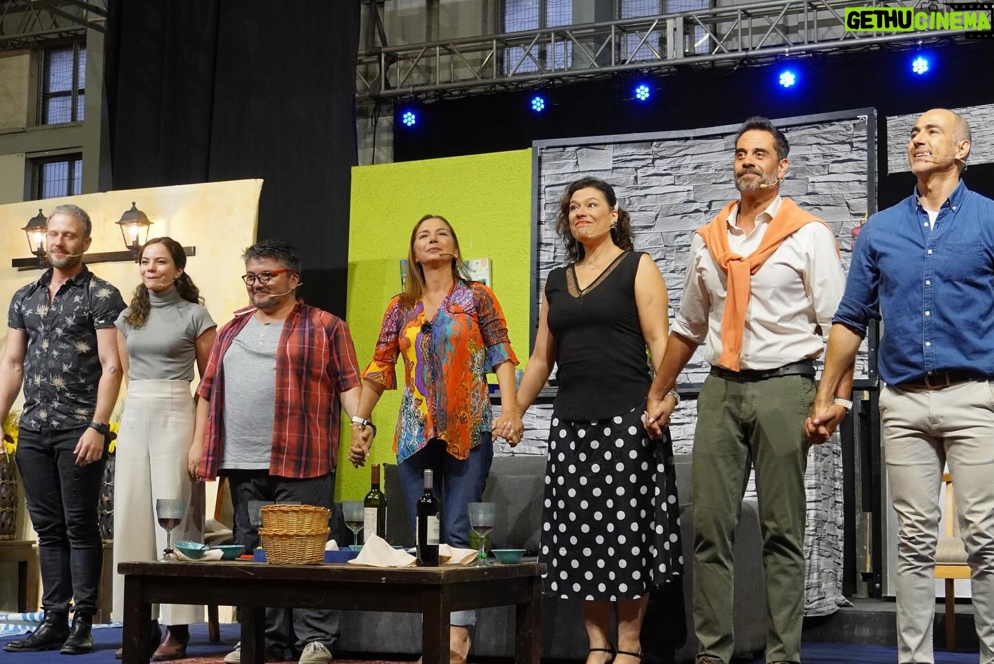Catherine Mazoyer Instagram - Gracias Colina, Chicureo, Rancagua y San Antonio!! Próximas fechas? 25 de Enero #lapintana 26 de Enero #laflorida Temporada de verano? @teatromori Parque Arauco 27 de Enero al 11 de febrero Mas info? En @perfectosdesconocidos.cl . . . . . #panorama #imperdible #teatro #comedia #verano #vacaciones #chaucha #lorea #topulen #pundonor #picoftheday #instagood #actor
