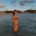 Catherine Paquin Instagram – My forever mood at the Beach ❤️‍🔥🌞🍒💥🍋🎅🏼✨✨✨
