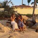 Catherine Paquin Instagram – MOM ❤️‍🔥🌞
La femme qui m’a donné tout l’altruiste, la joie de vivre et la générosité qui m’habitent. Celle qui m’a partagé sa passion pour le karaoké, la café et la simplicité de la vie. 
Tu m’as si souvent répété que j’étais ton soleil, que j’ai fini par comprendre que j’en suis un , grâce à toi et toi seulement ! 🌞🌞🌞 Merci de me faire briller et de briller avec moi , joyeux anniversaire , je t’aime ❤️